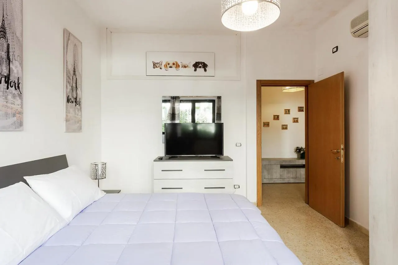 Florence Ognissanti Apartment Italy