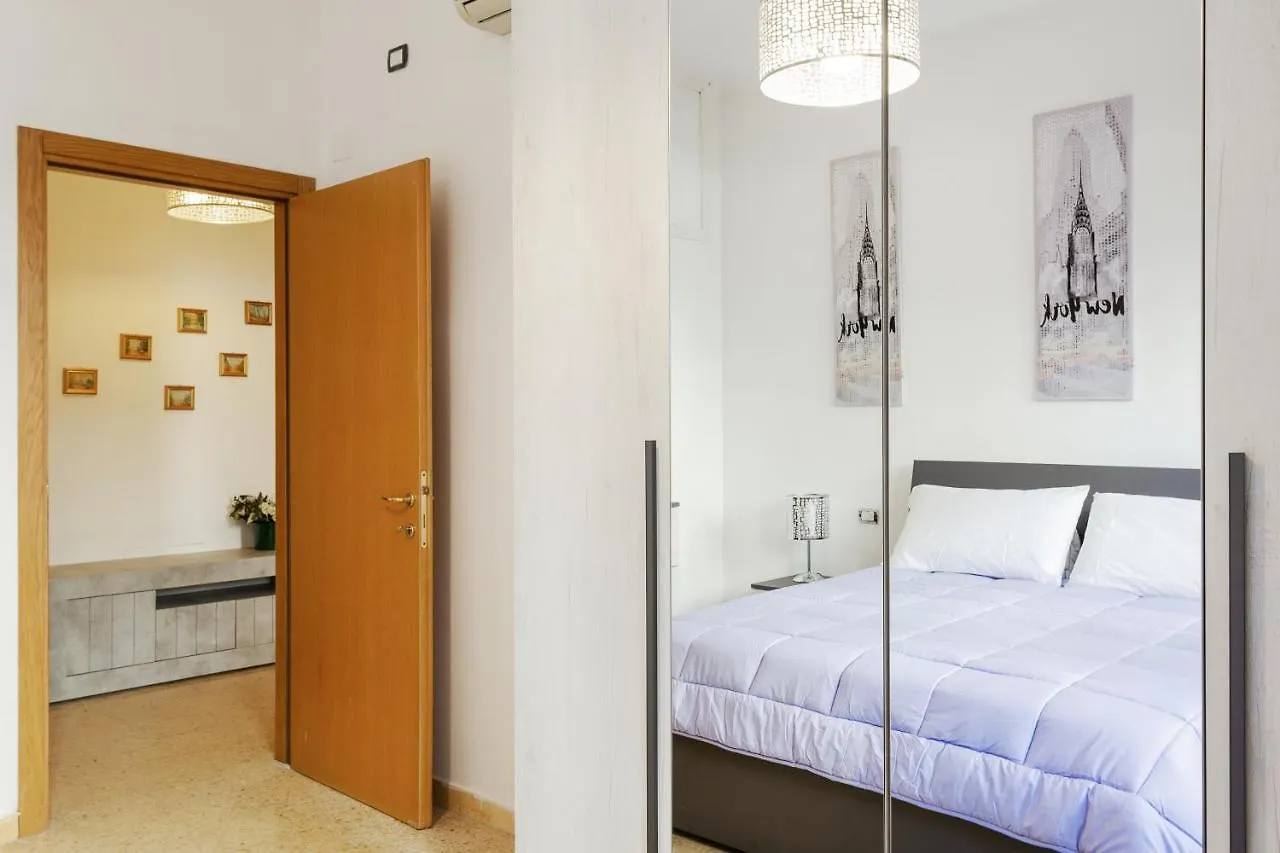 Florence Ognissanti Apartment 0*,  Italy